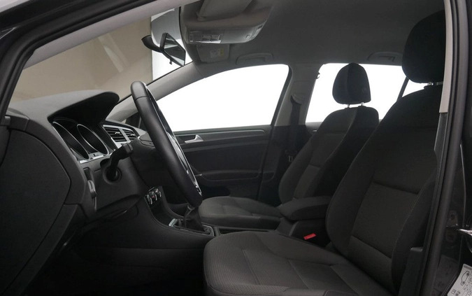 Volkswagen Golf cena 59899 przebieg: 40875, rok produkcji 2019 z Warszawa małe 137